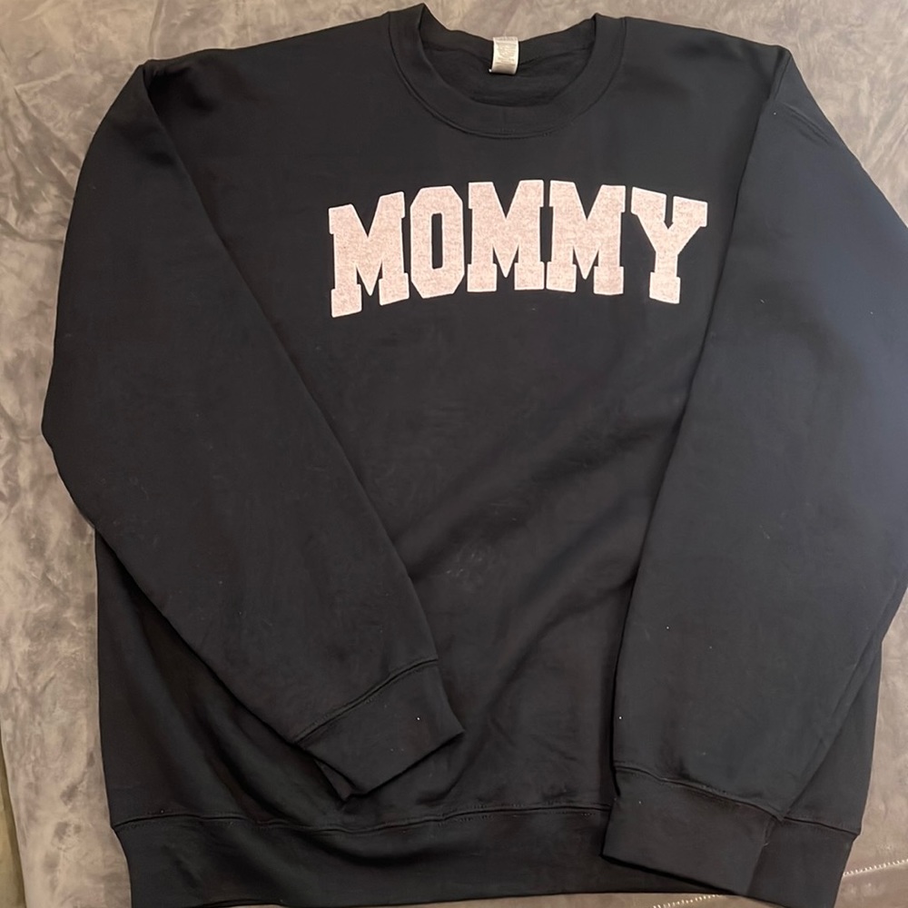 black Mommy sweatshirt with pink writing